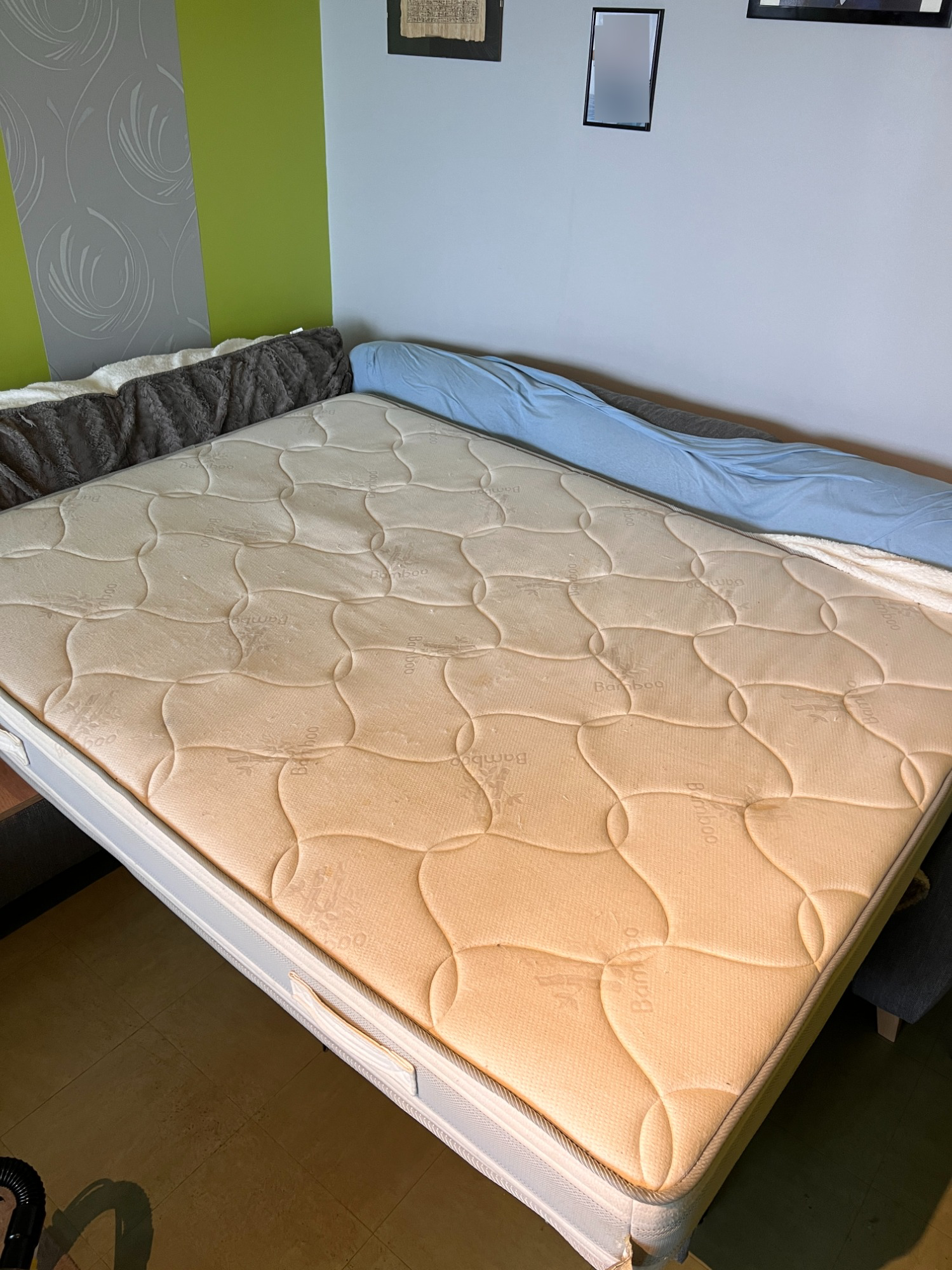 Un matelas propre après un nettoyage en profondeur - CleanWash Services Arras